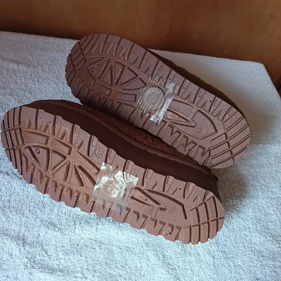 Women's Tan Sherpa Platform Slippers Size 5 1/2 New In Box - Picture 5 of 5